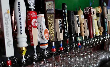 Test Your Knowledge at Pies & Pints Quizzo Every Wednesday