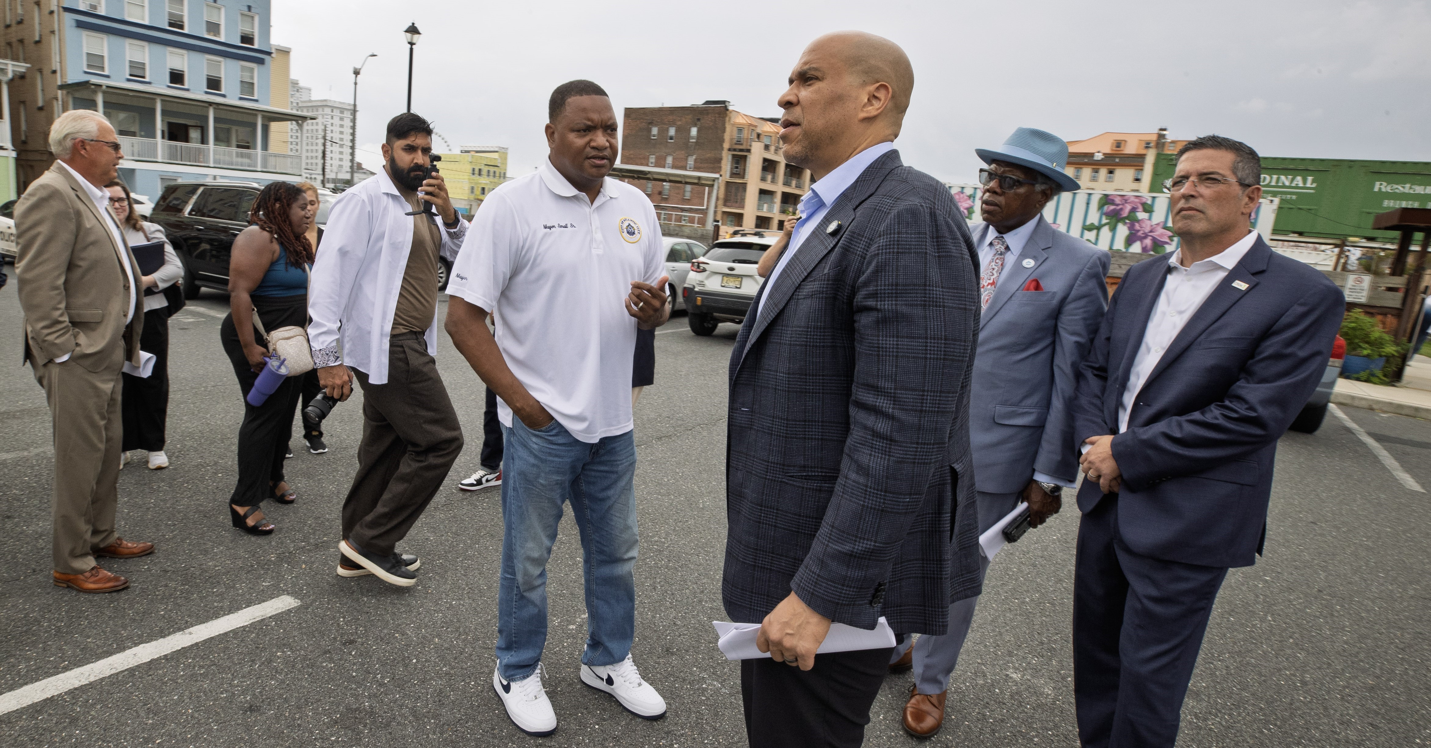 Senator Booker Praises Atlantic City During Orange Loop Visit