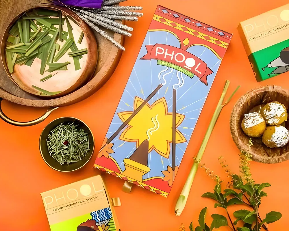 Phool eco-friendly cork incense container with minimalist packaging design