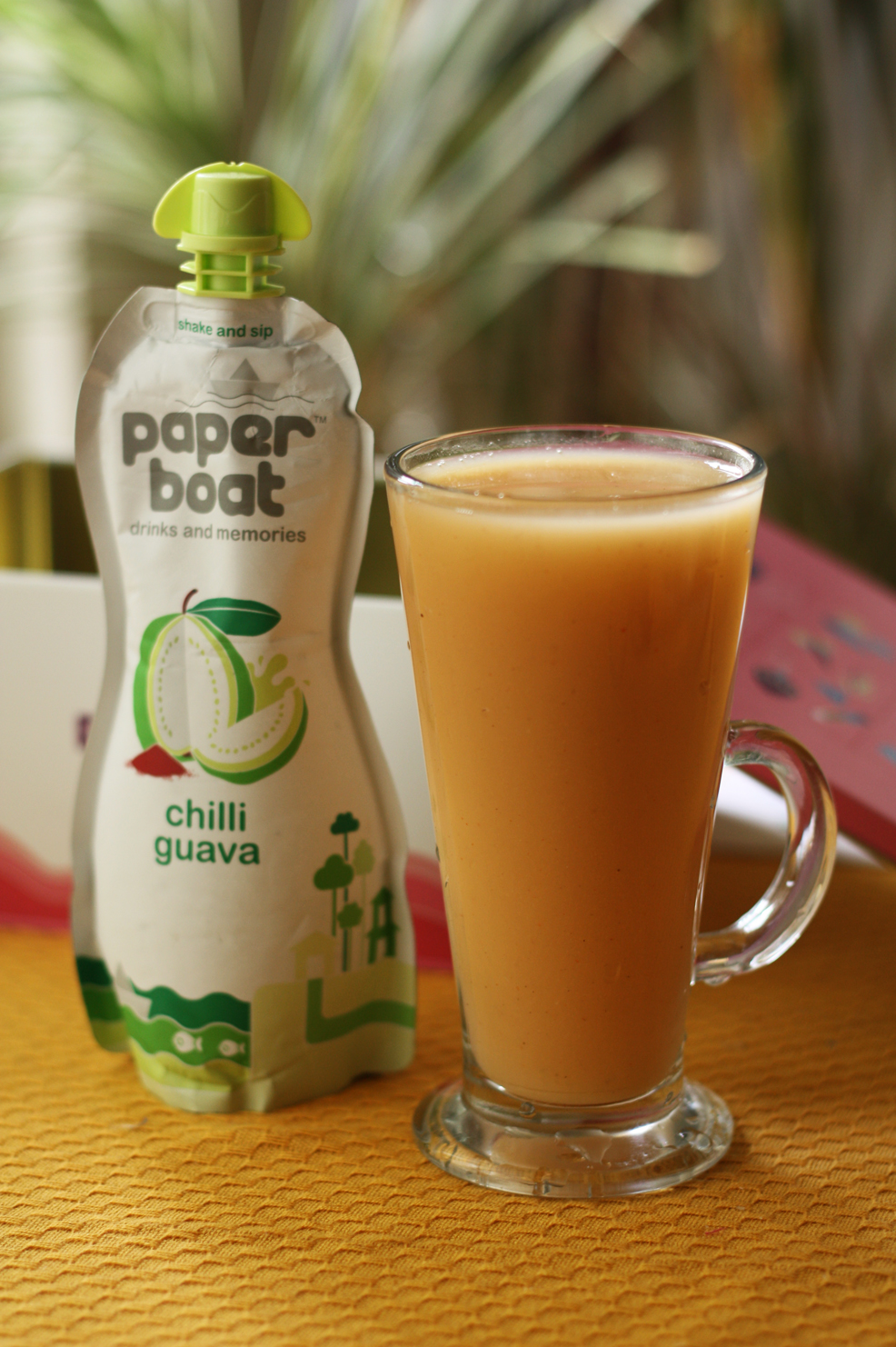 artnlight: Paper Boat, drinks and memories