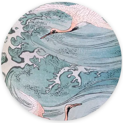 Image de l'atelier d'écriture Courants. C'est une estampe japonaise dans les tons pastel bleu et saumon, représentant deux héron semblant danser dans un courant d'eau agité, avec des vagues et de l'écume.