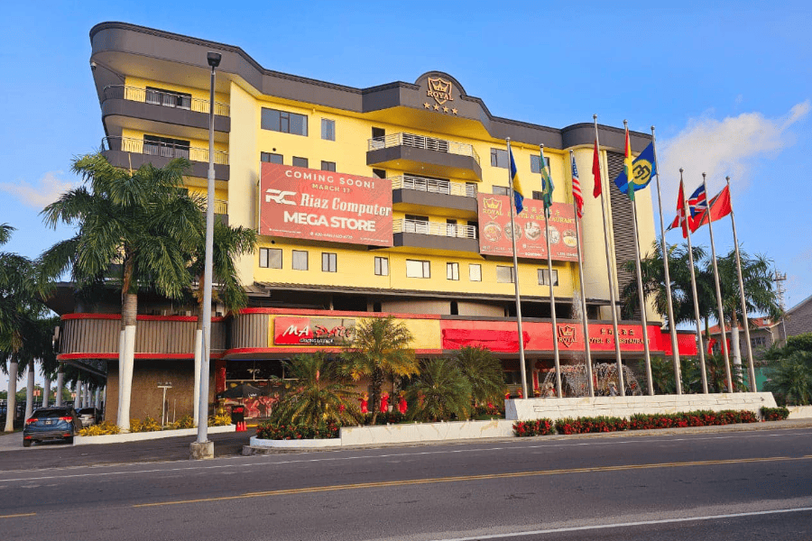 Image from the opening ceremony of the Royal International Hotel in Georgetown.