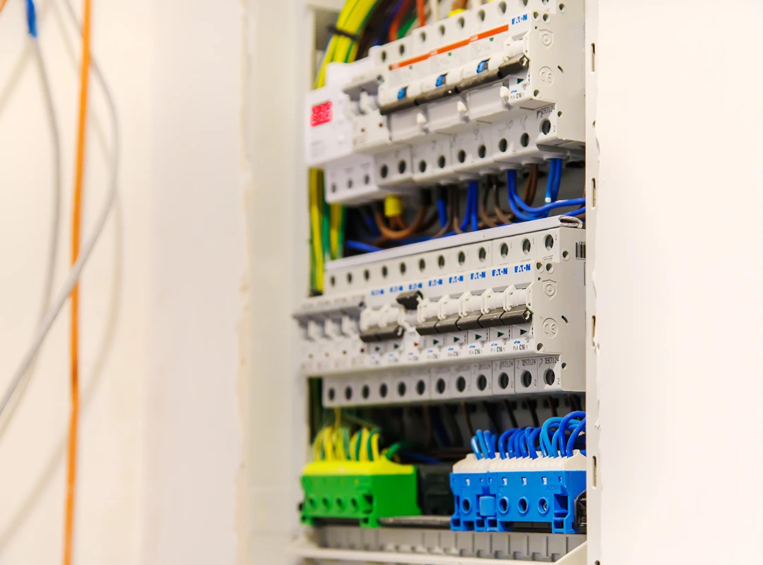 Welche Anforderungen stellen moderne Gebäude an die Elektrotechnik? 