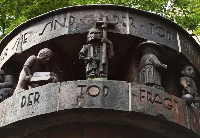 Ein versteckter Totentanz - mitten in Osnabrück