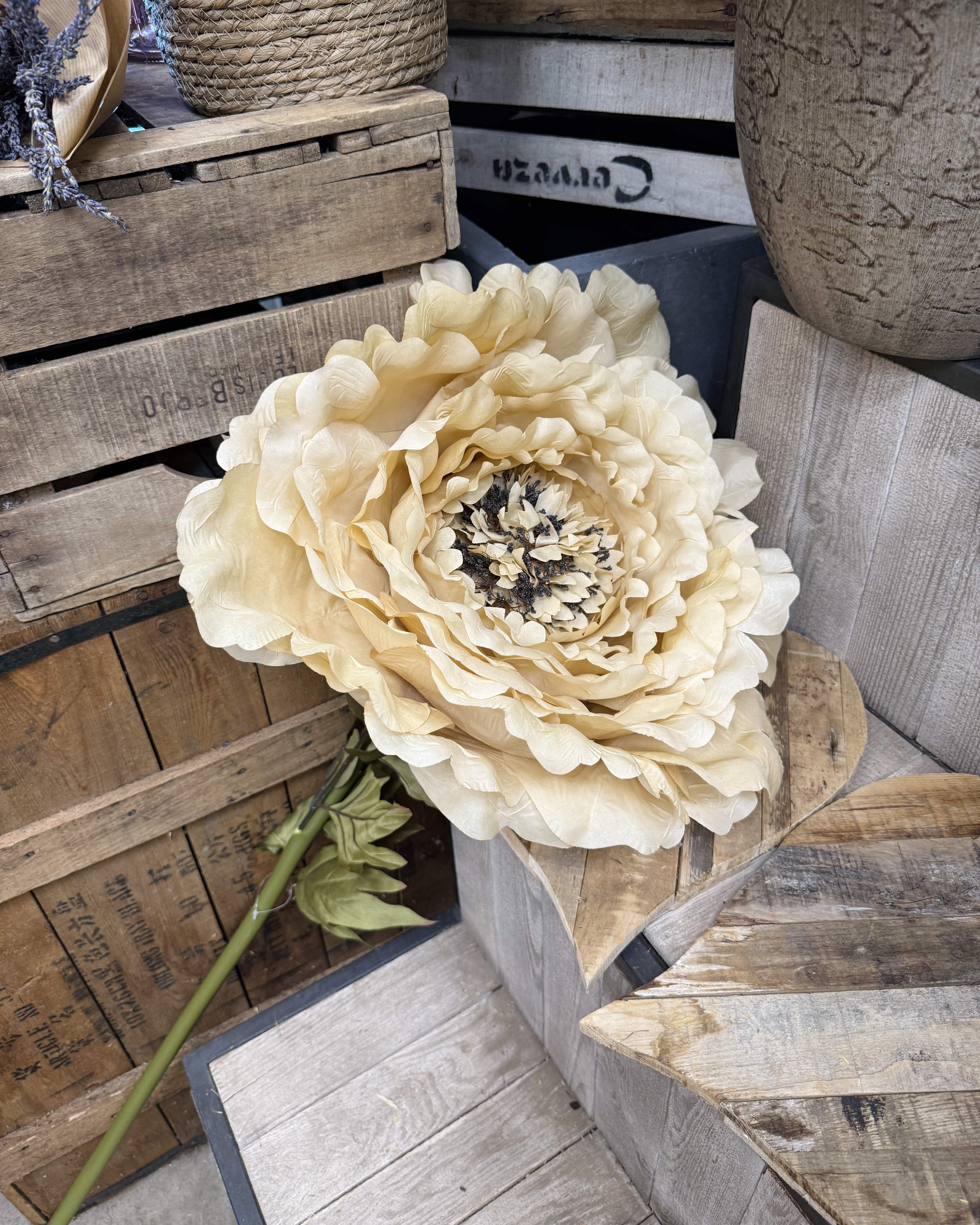 Grande pivoine artificielle crème