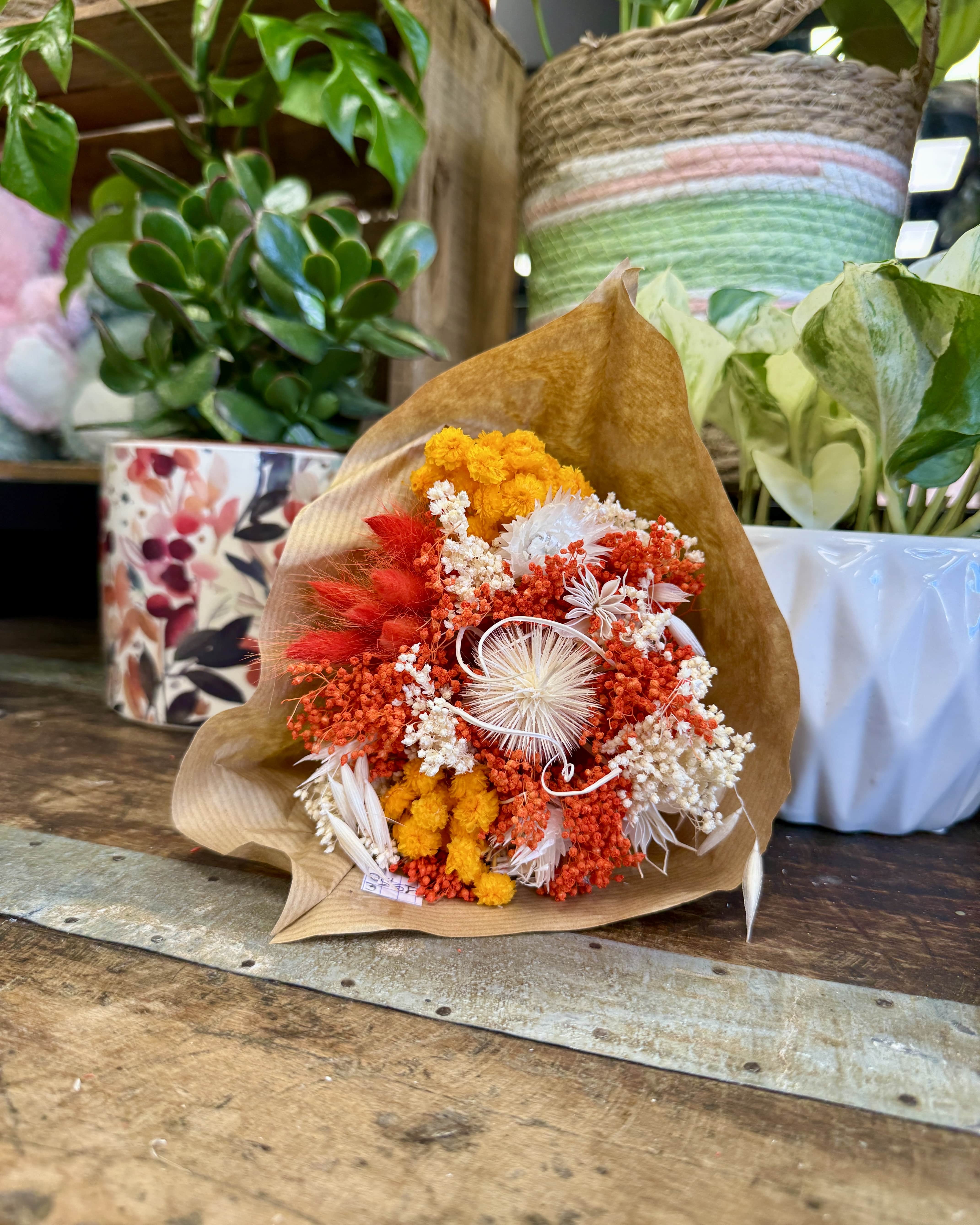 Bouquet de fleurs séchées orange