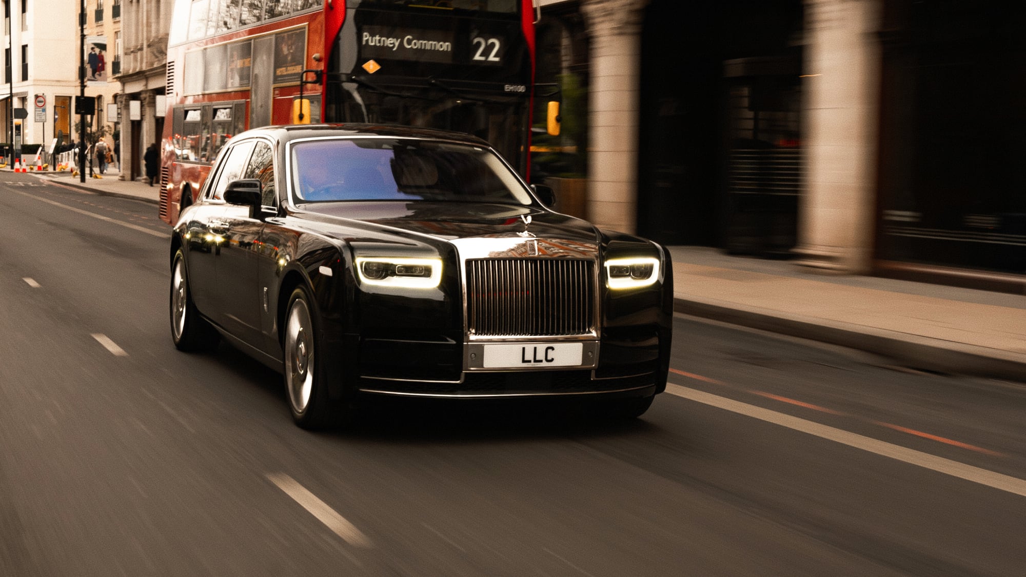 Luxury Rolls-Royce Phantom Chauffeur for VIPs, Celebrities & Royal Clients