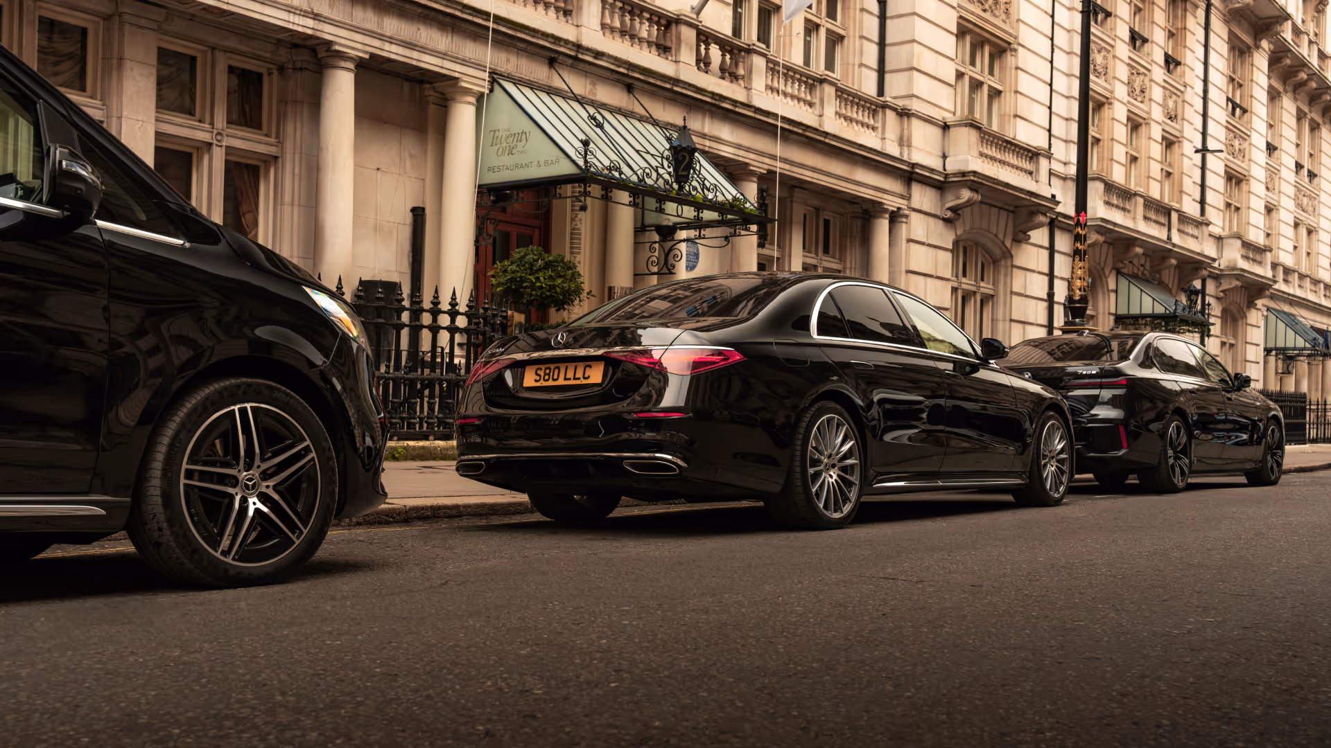 London Luxury Chauffeuring fleet outside a five-star hotel for chauffeur service in London
