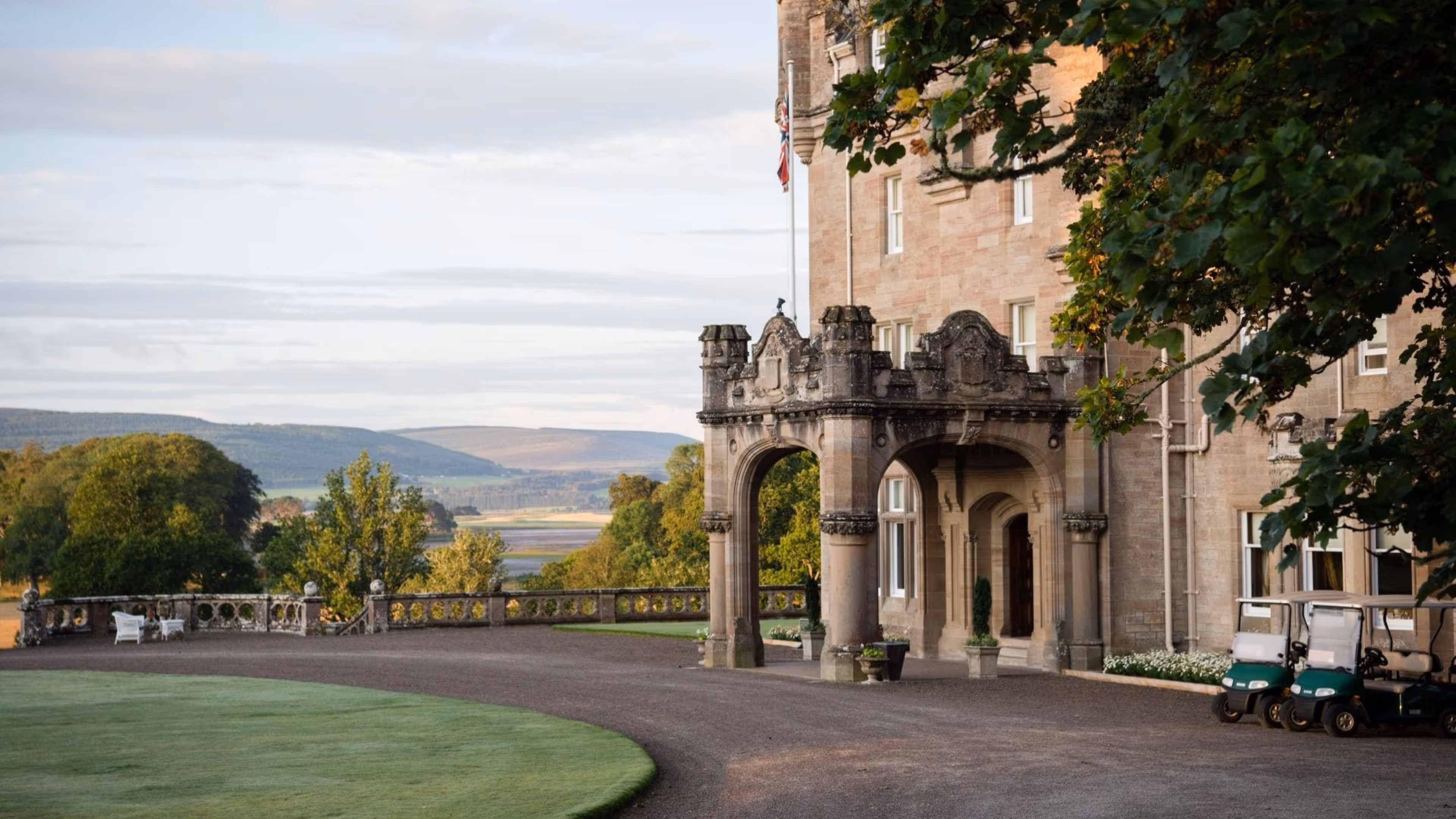 Private hire luxury stay in the Scottish Highlands with chauffeur service.