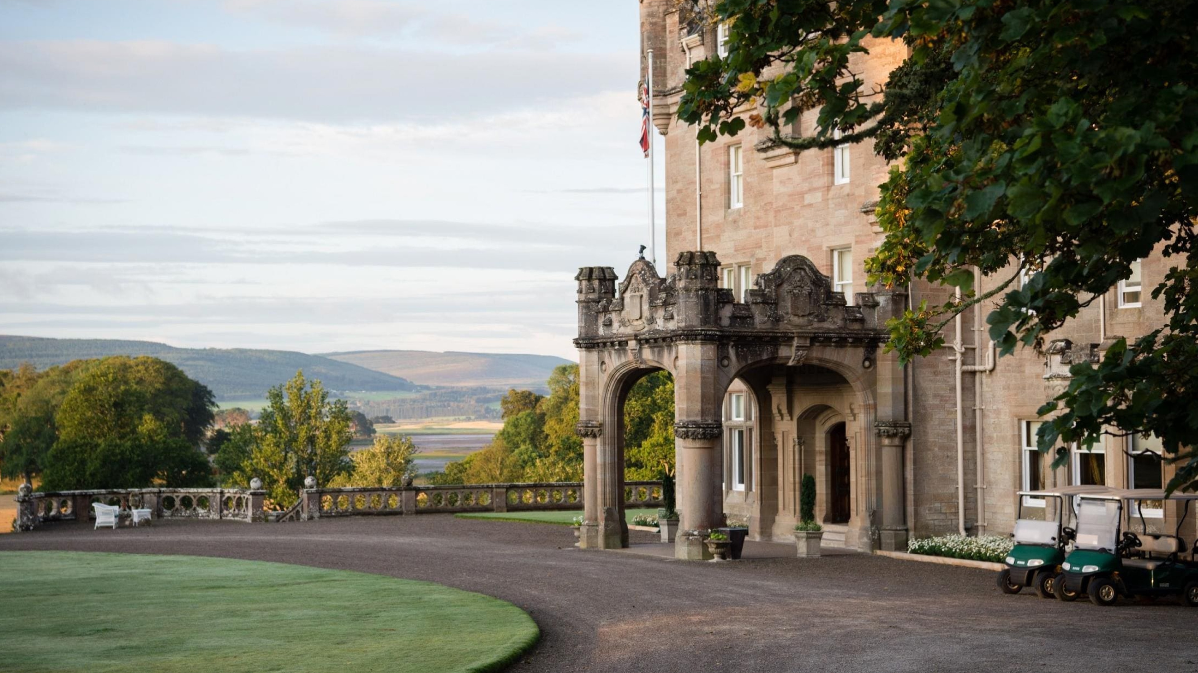 Private hire luxury stay in the Scottish Highlands with chauffeur service.