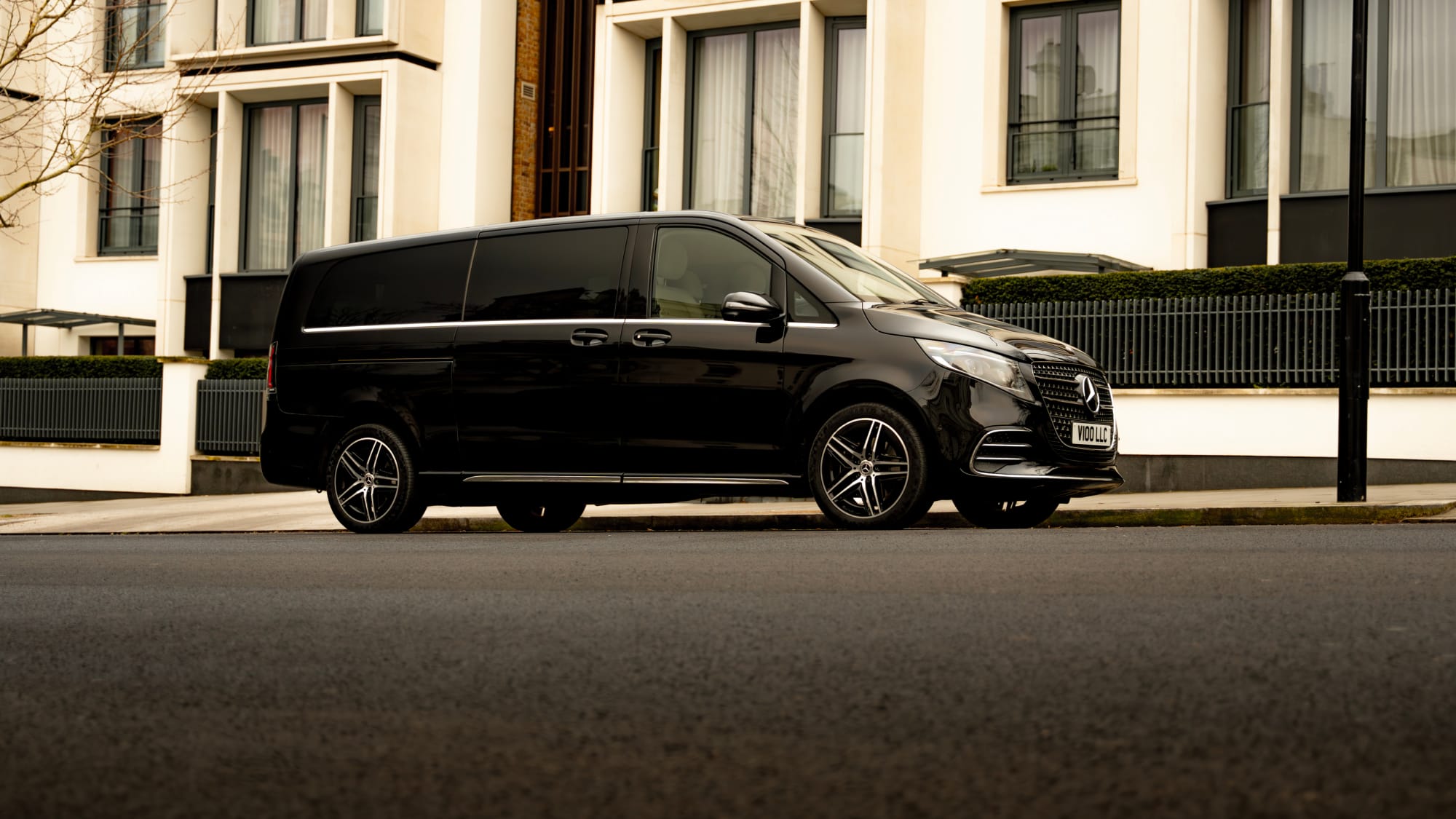 Luxury Mercedes V Class Chauffeur for Royal Ascot, Wimbledon & Stadium Events