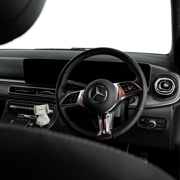 Luxury Mercedes V Class Chauffeur Hire for Private Sightseeing Tours in the UK