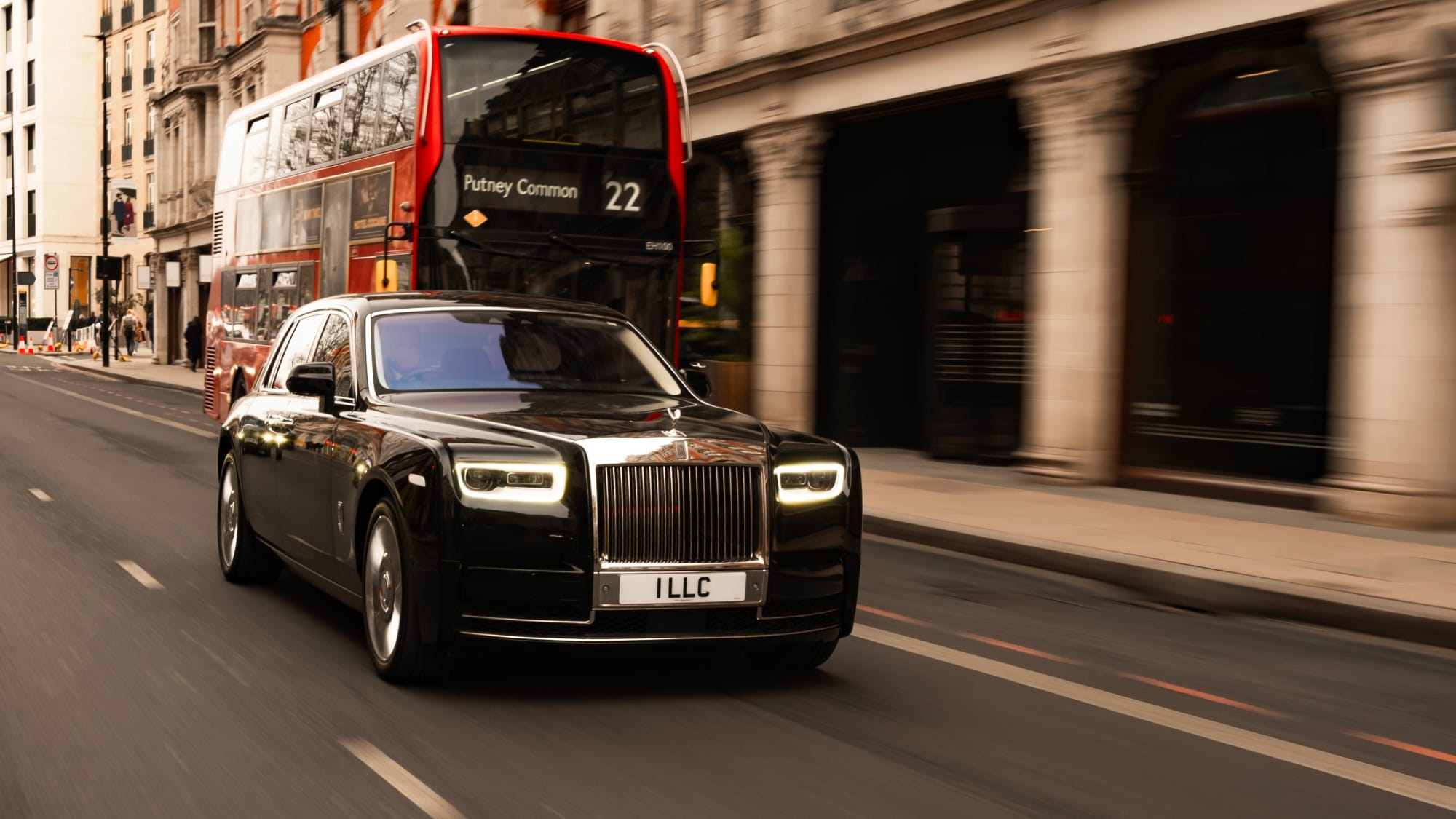 Luxury Rolls-Royce Phantom Chauffeur for VIPs, Celebrities & Royal Clients