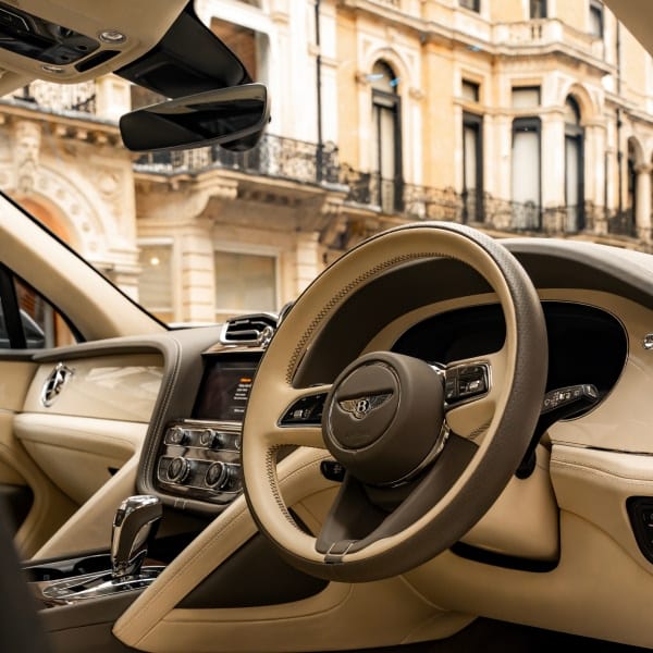 Bentley Bentayga Chauffeur – Luxury SUV for Business & Private Hire