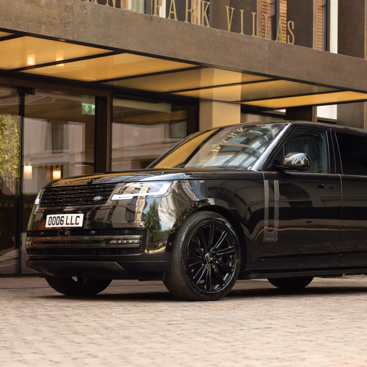 VIP Range Rover Autobiography Chauffeur Service for Executives & Celebrities