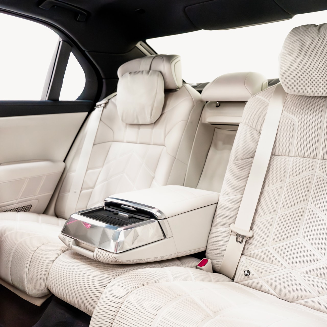 BMW 7 Series Chauffeur Service for VIPs, Executives & High-Profile Clients