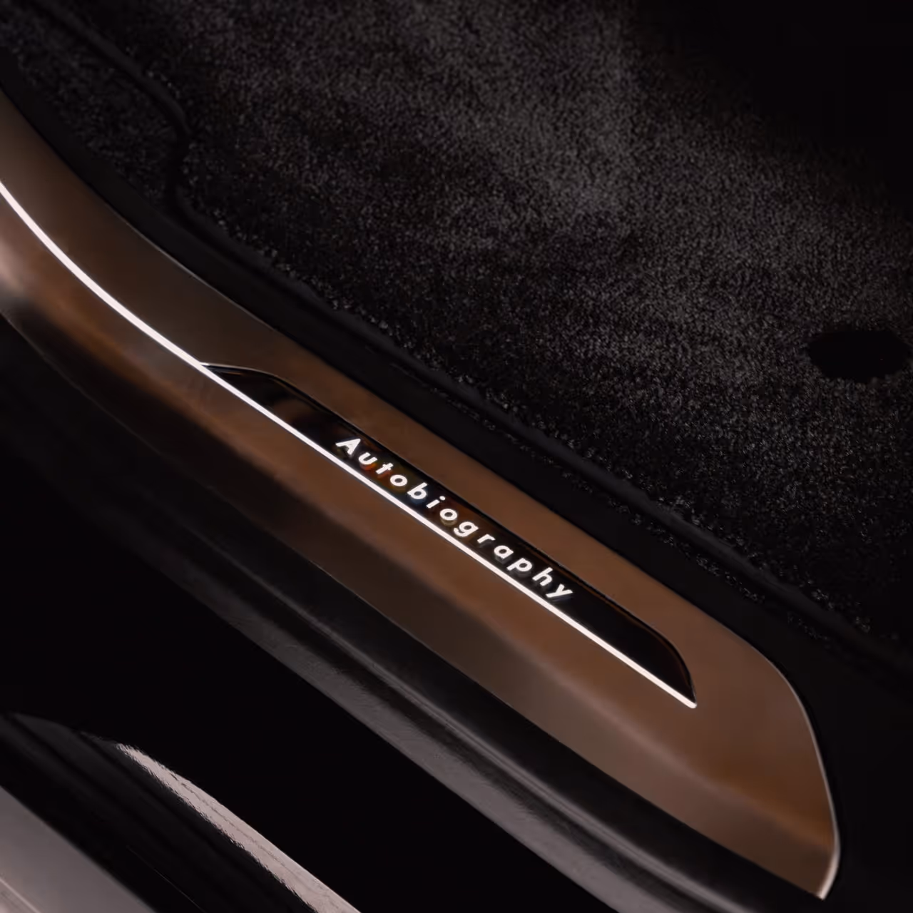 Luxury Range Rover Autobiography Chauffeur Service in London for Business & VIPs
