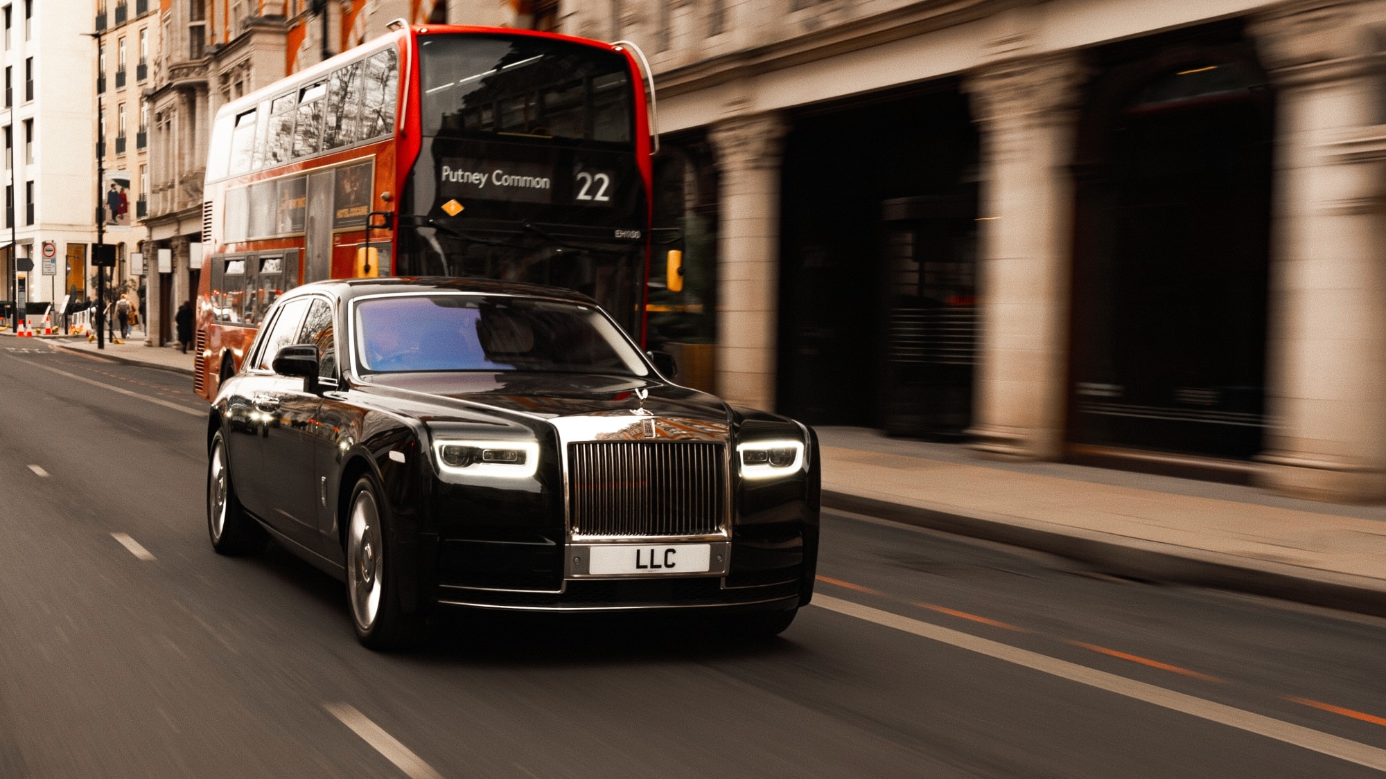 Luxury Rolls-Royce Phantom Chauffeur for VIPs, Celebrities & Royal Clients