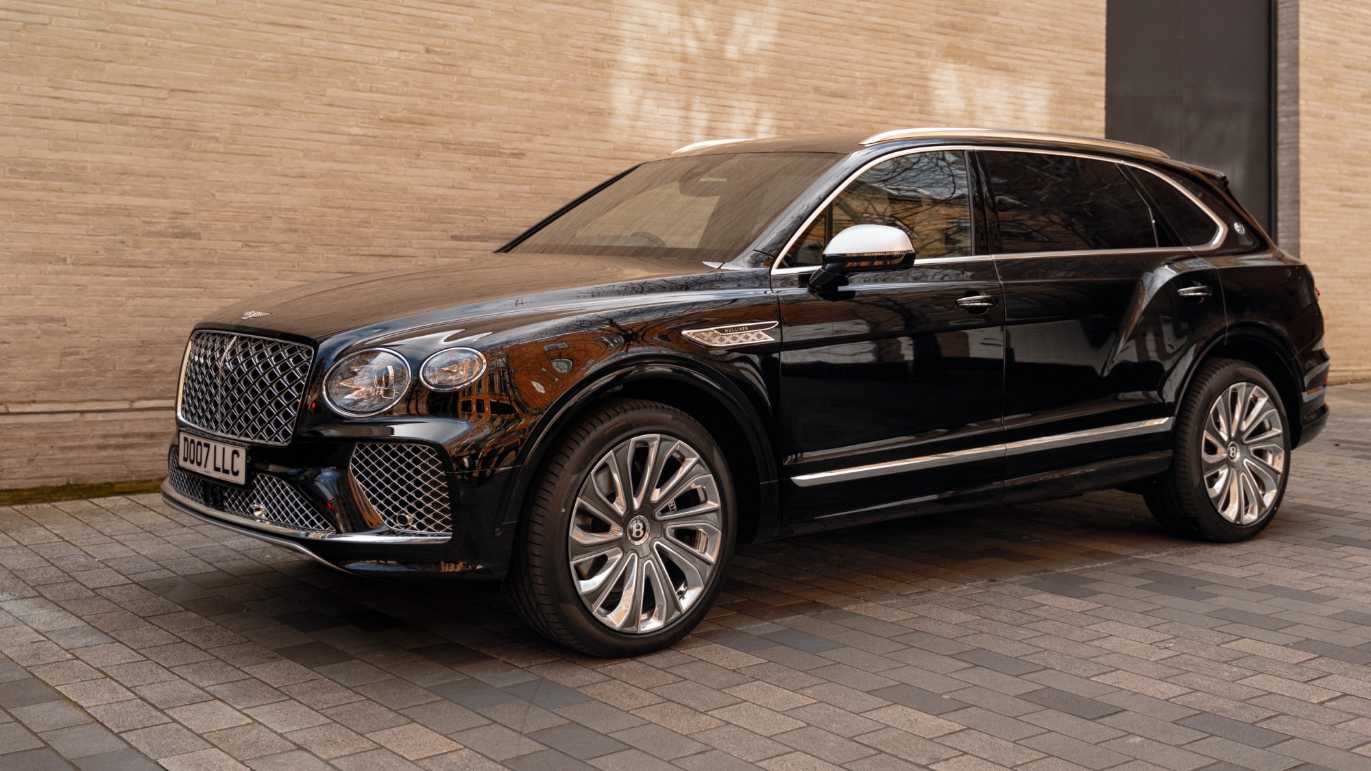 Private Chauffeur Shopping Experience in a Bentley Bentayga – London & UK
