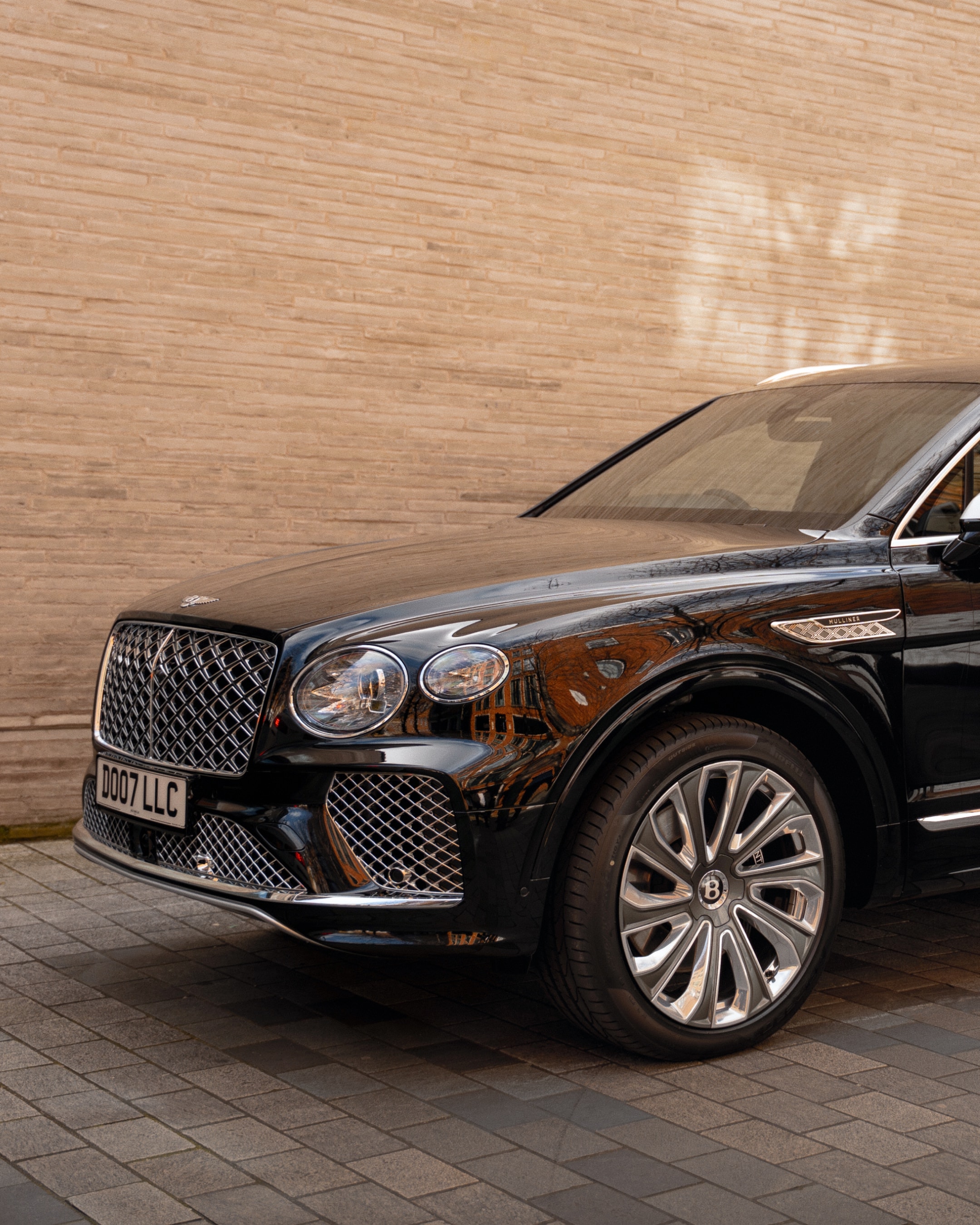 Private Chauffeur Shopping Experience in a Bentley Bentayga – London & UK