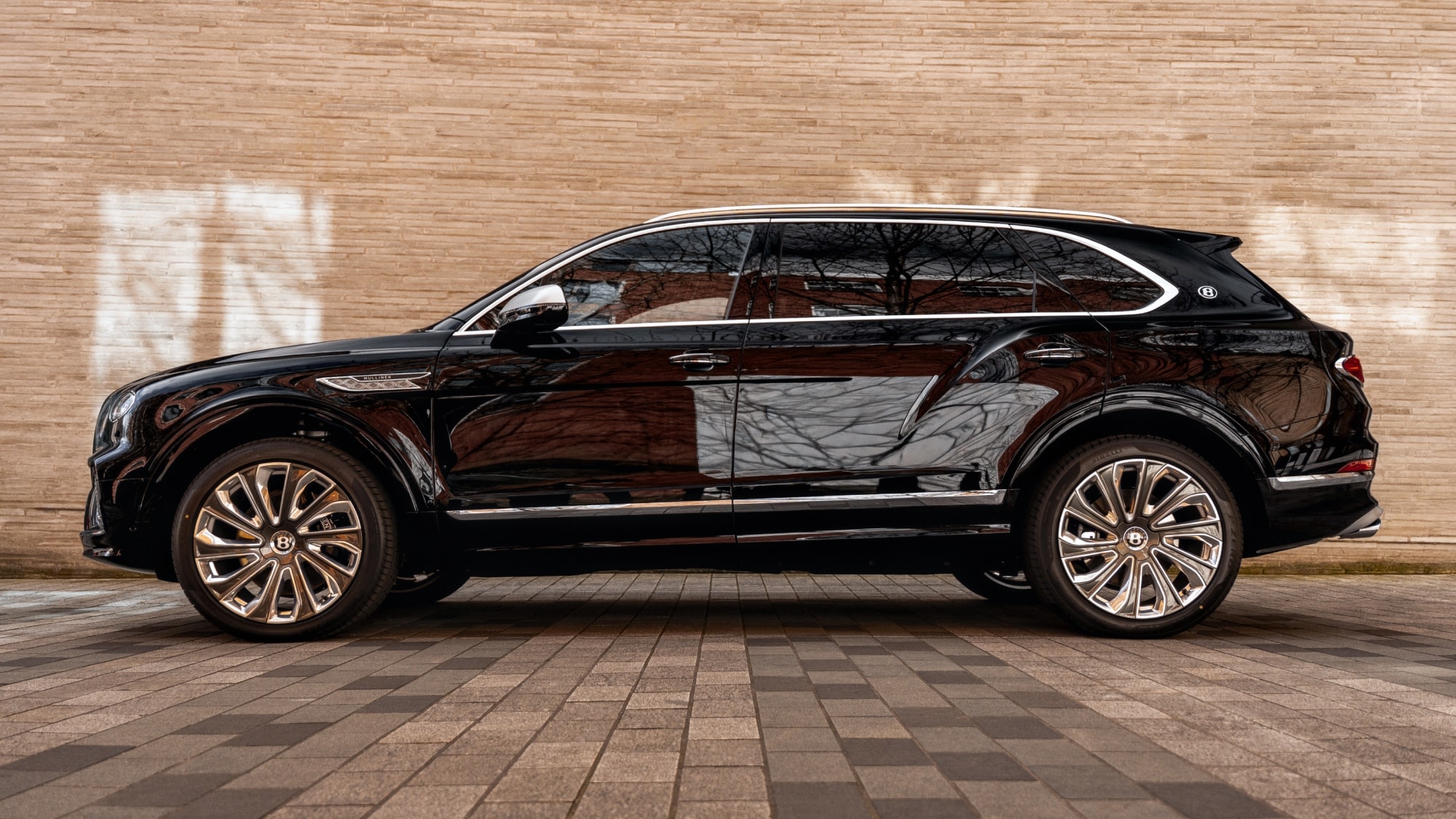 Luxury Bentley Bentayga SUV Hire for Evenings Out & Special Occasions