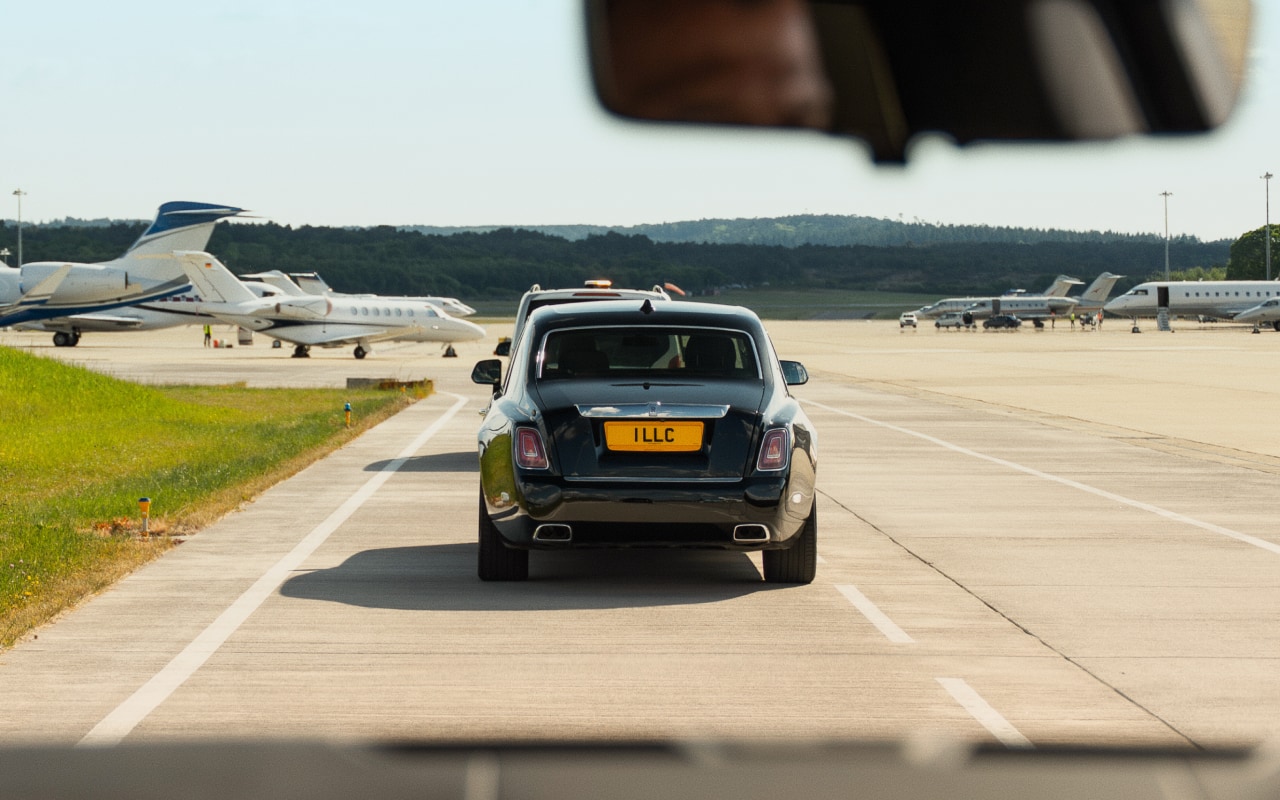 Luxury chauffeur car for airport departures and executive transfers