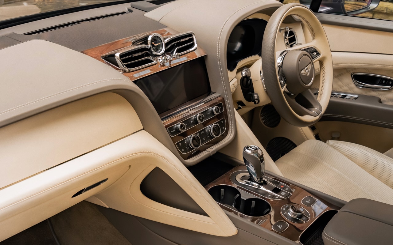 Bentley Bentayga interior for corporate and business chauffeur service in London