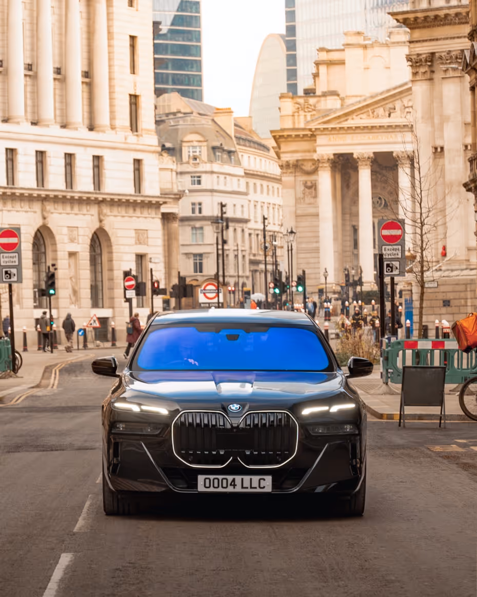 Straight-on front view of the BMW 7 Series luxury chauffeur saloon.