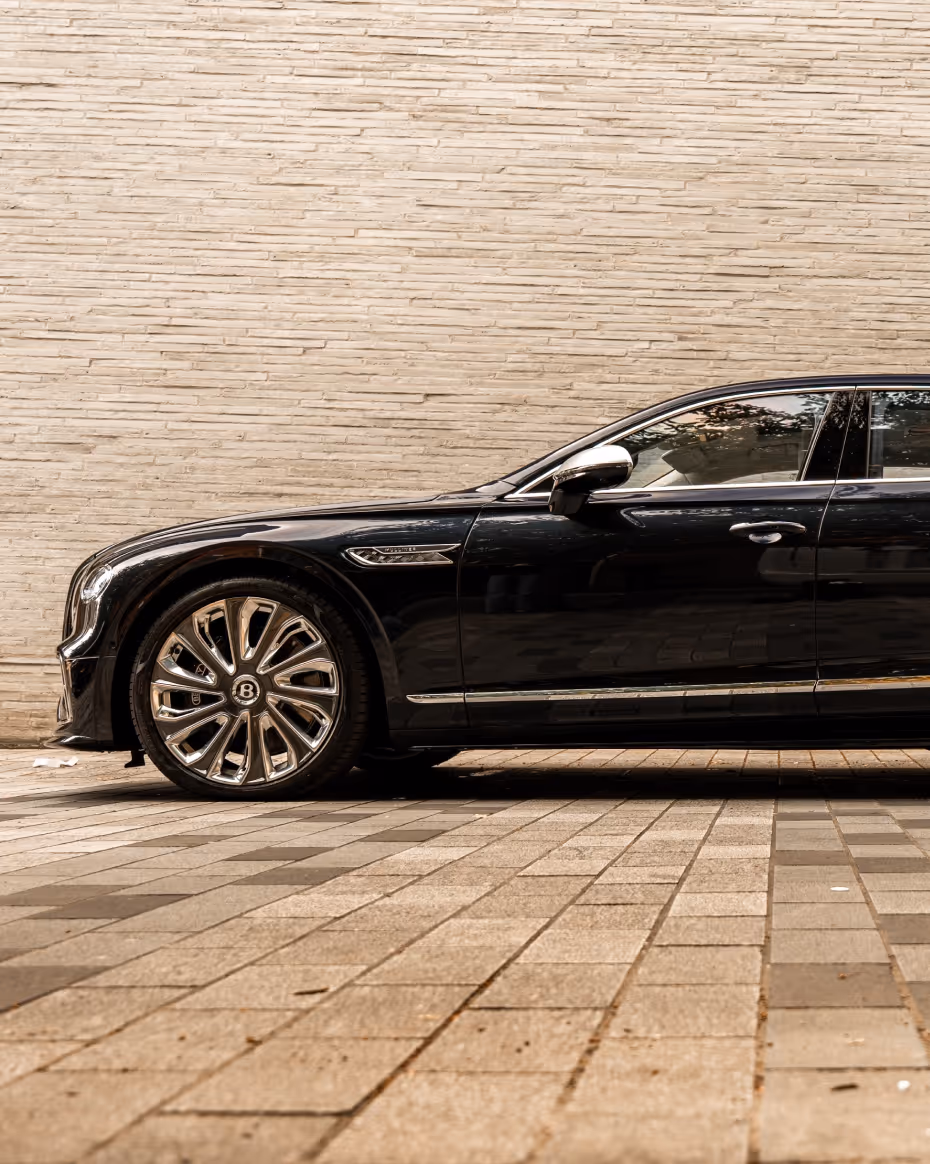 Luxury Bentley Chauffeur Hire for Private London & UK Tours