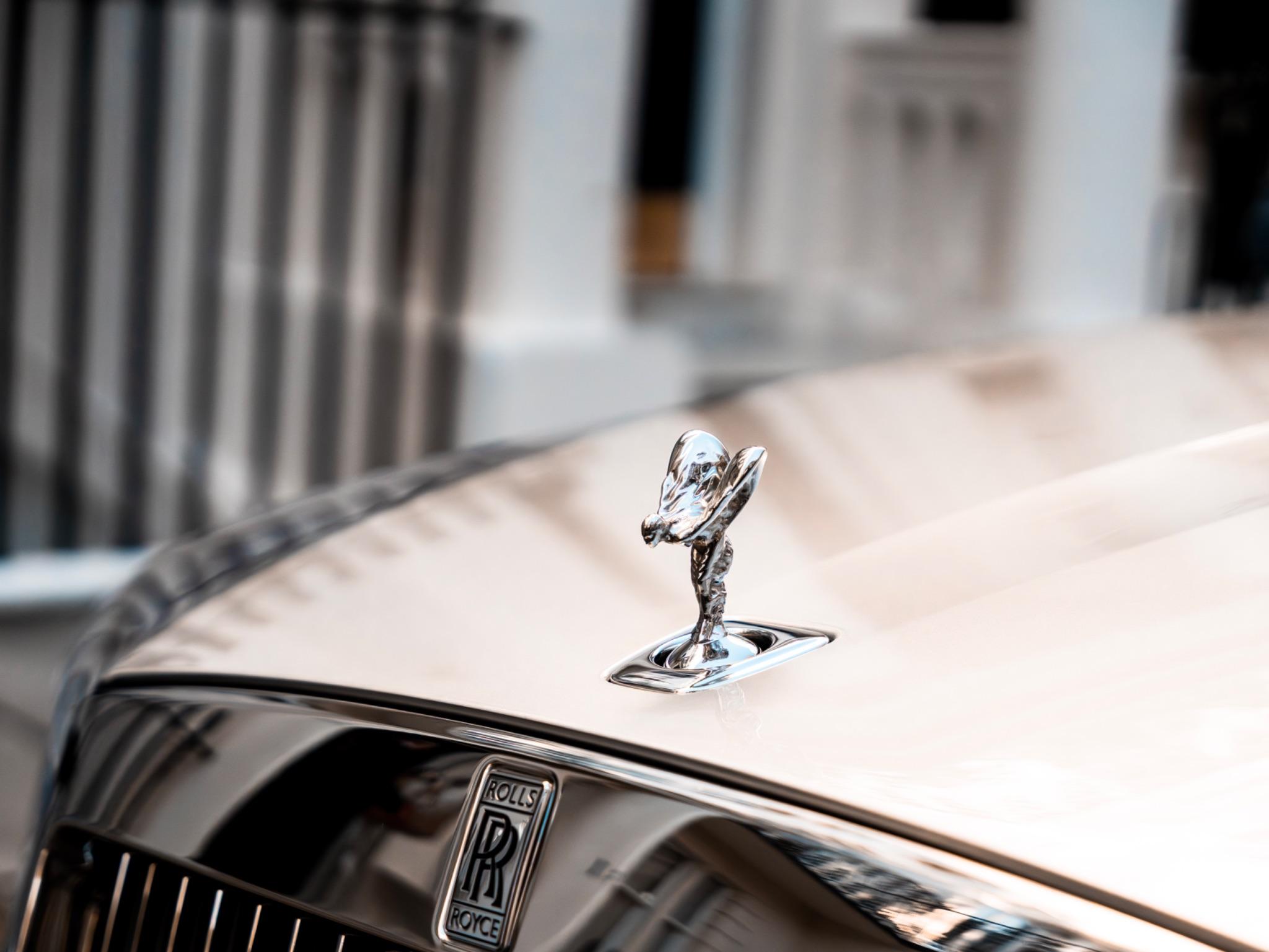 The recommended wedding car booking timeline