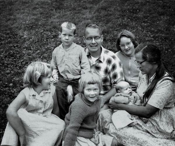 Bill and Dotti with their children