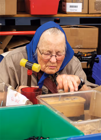 Elderly worker who wants to contribute