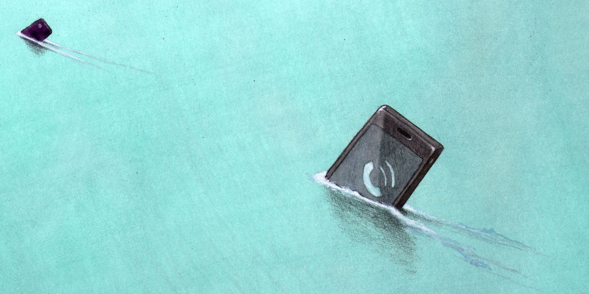 Illustration of a smartphone sinking in water with a call icon on its screen.