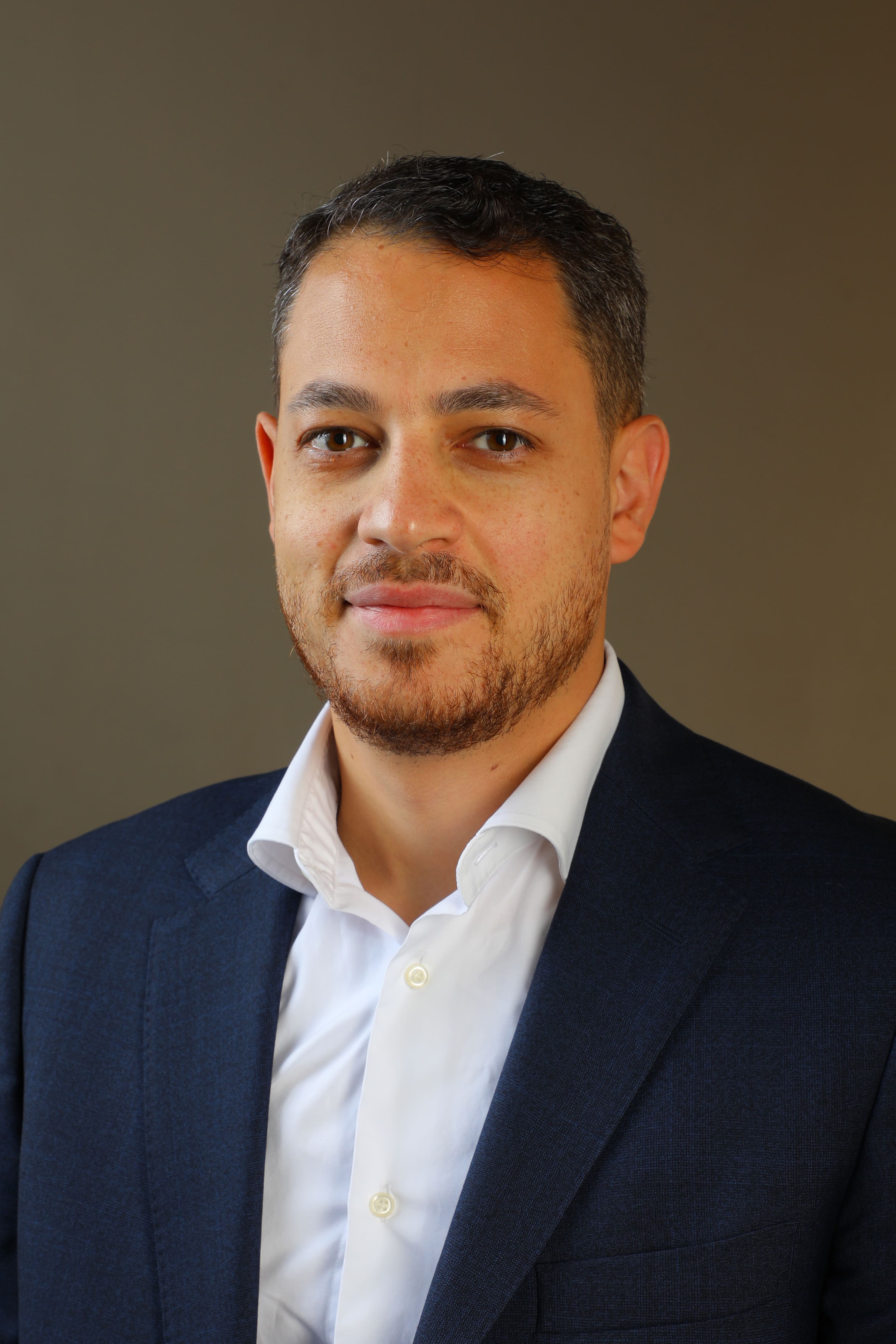 Aziz Sajdi Professional Photo with suit