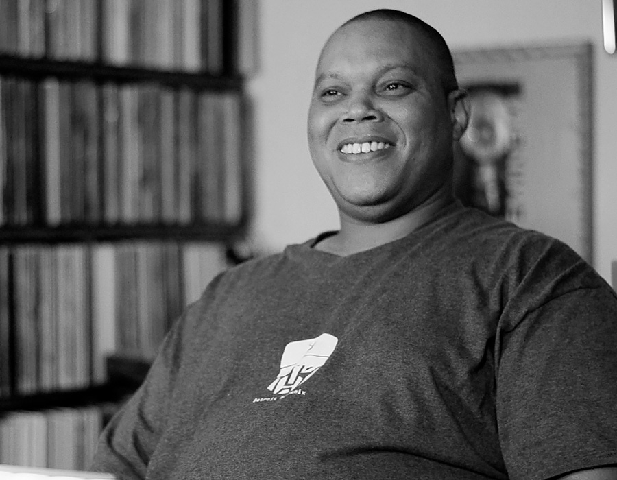 Kevin `` DJ Head`` Bell