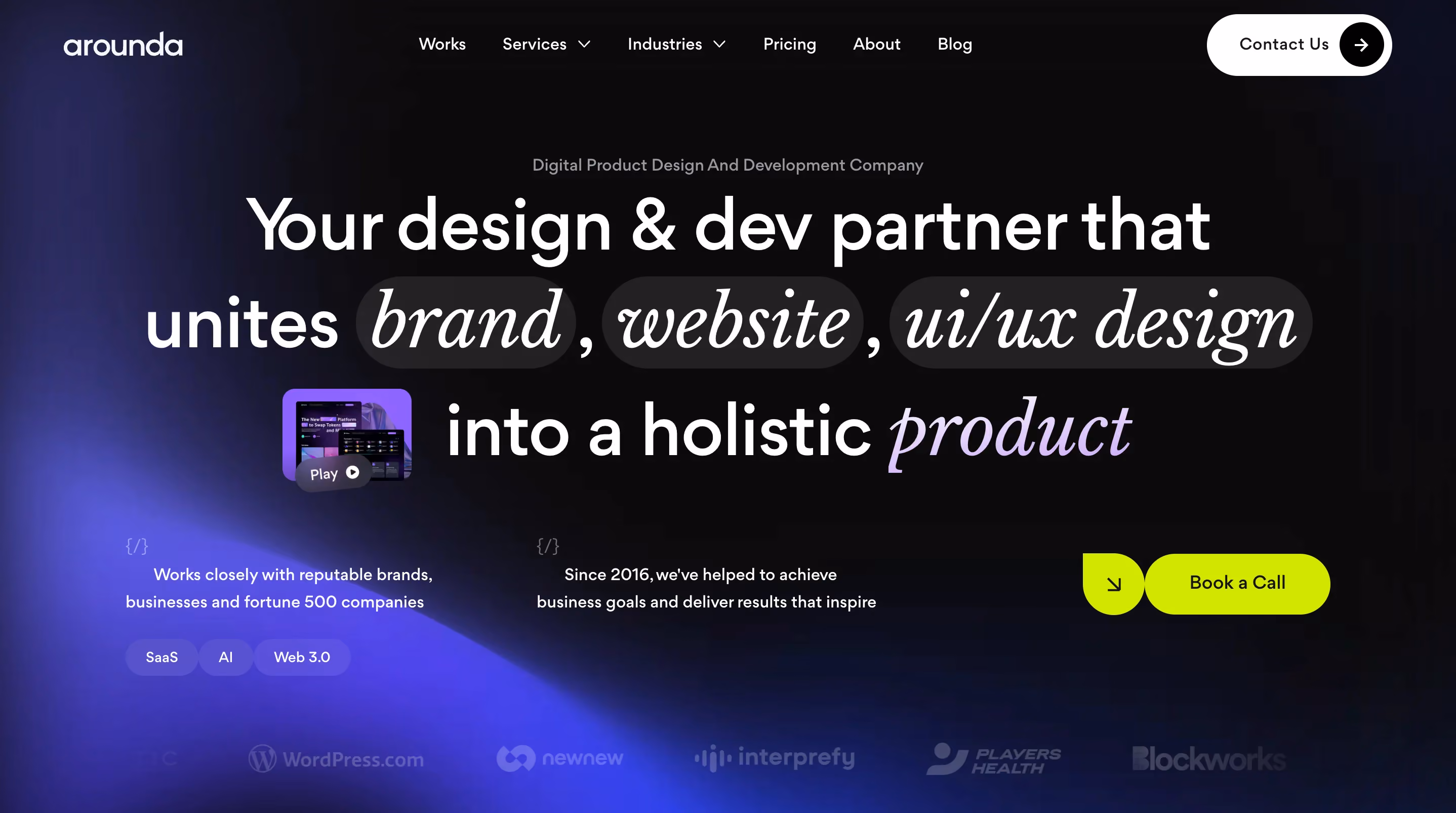 Arounda SaaS design agency homepage featuring 'Your design & dev partner that unites brand, website, ui/ux design into a holistic product' with SaaS, AI, and Web 3.0 tags
