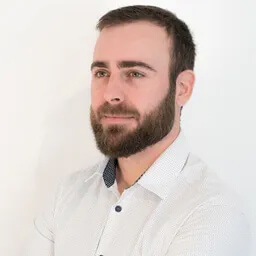 Portrait de Éric Ferrachat membre du conseil d'administration de Hameaux Légers