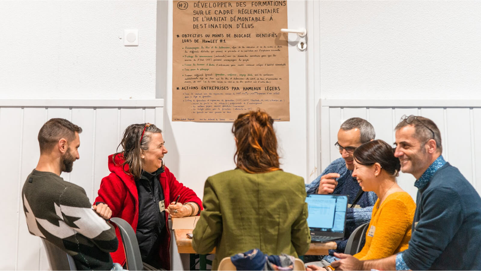 Illustration d'une commune rurale accompagnée par Hameaux Légers