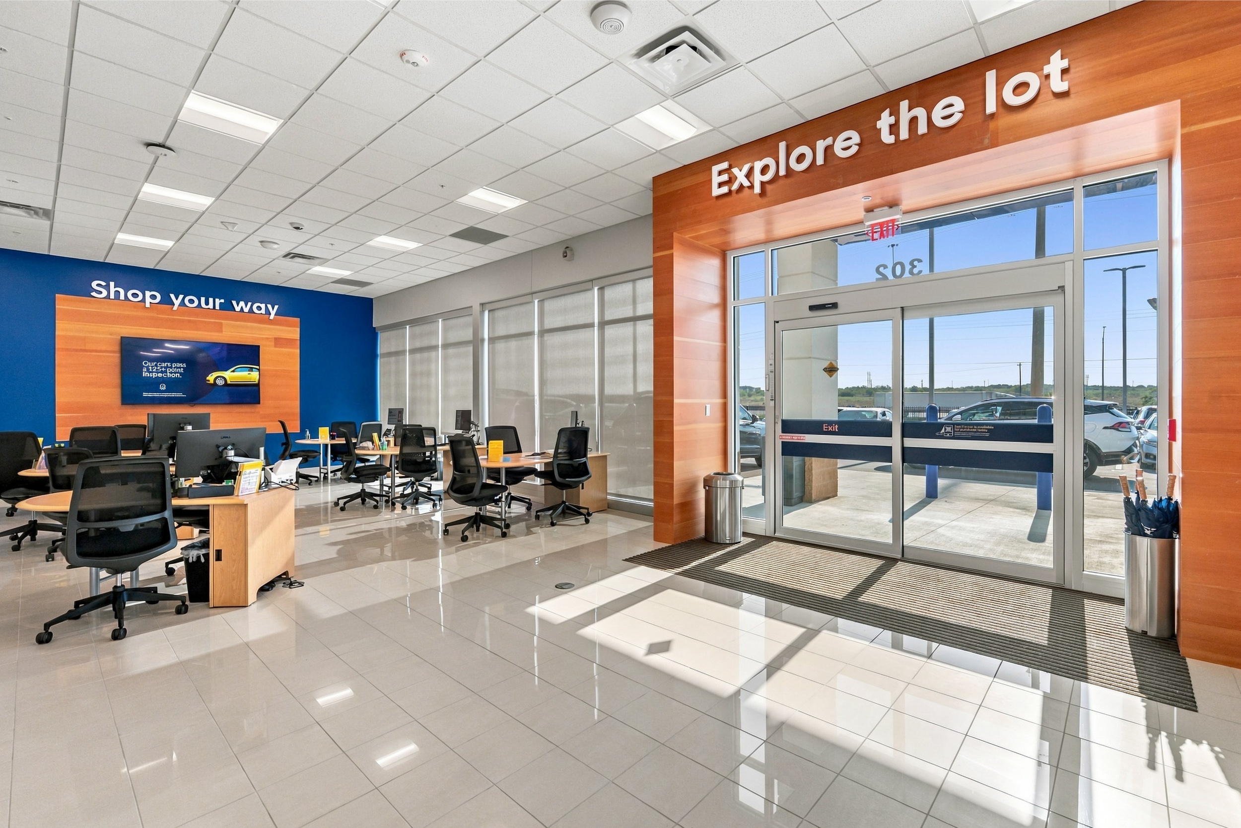Bergman-CarMax-Lobby