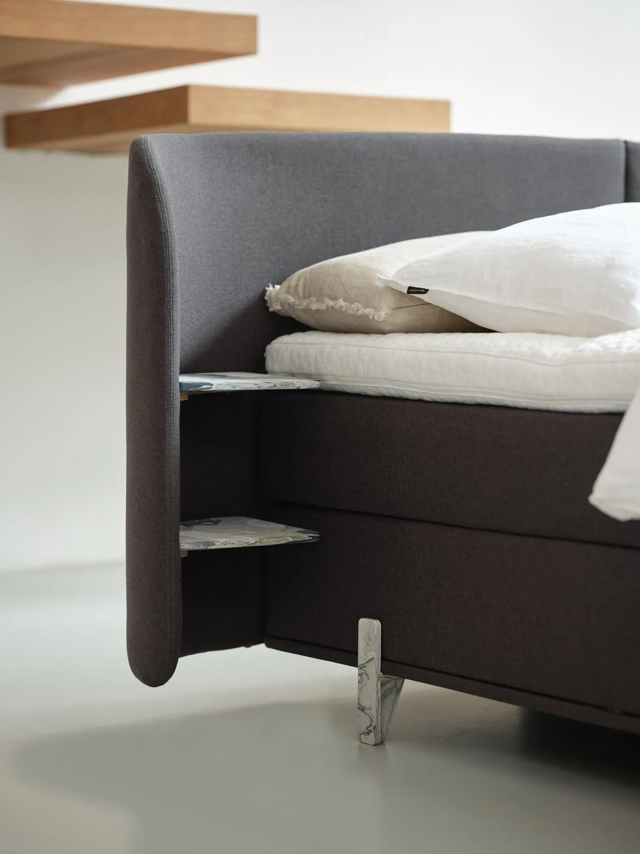 Bedframe met SAM Light