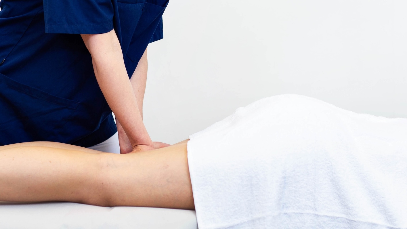 Naprapatbehandling på Naprapathögskolans klinik