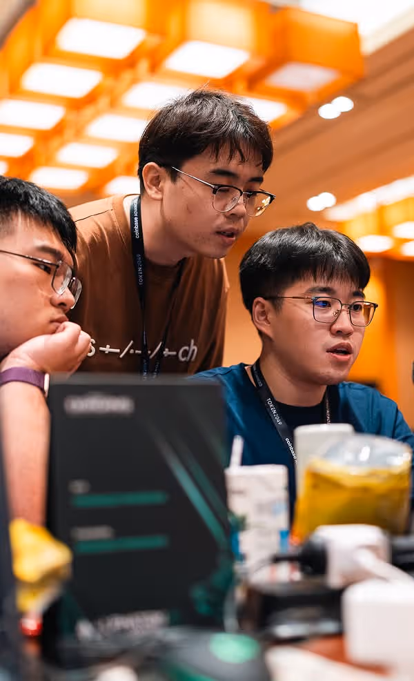 TOKEN2049 conference attendees collaborate intensely in Singapore tech event