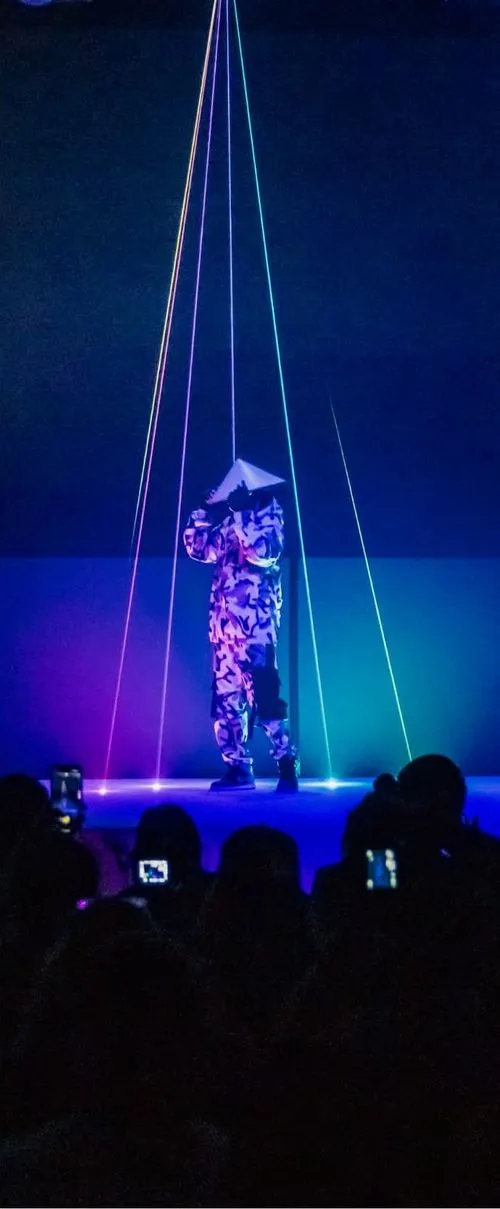 Laser and dance performance by AIRUS at TOKEN2049 Dubai