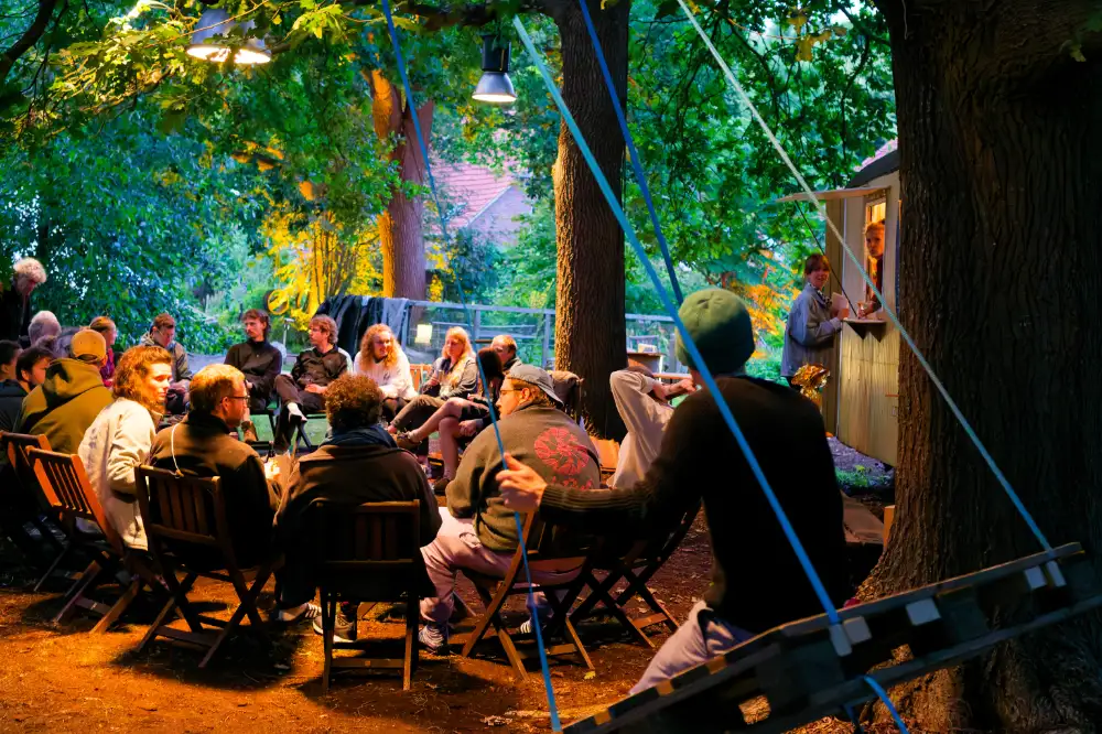 Quiz beim Sonne, Moor und Sterne. Teams rätseln gemeinsam zu Mooren. Foto: Stefan Schmidt