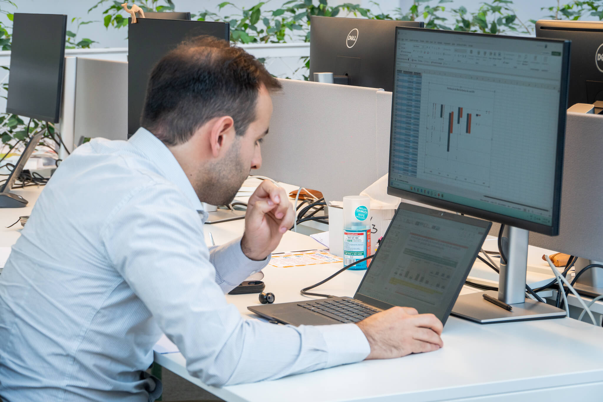 Operationalizing Forecasts: Technical design of a demand-planning web application