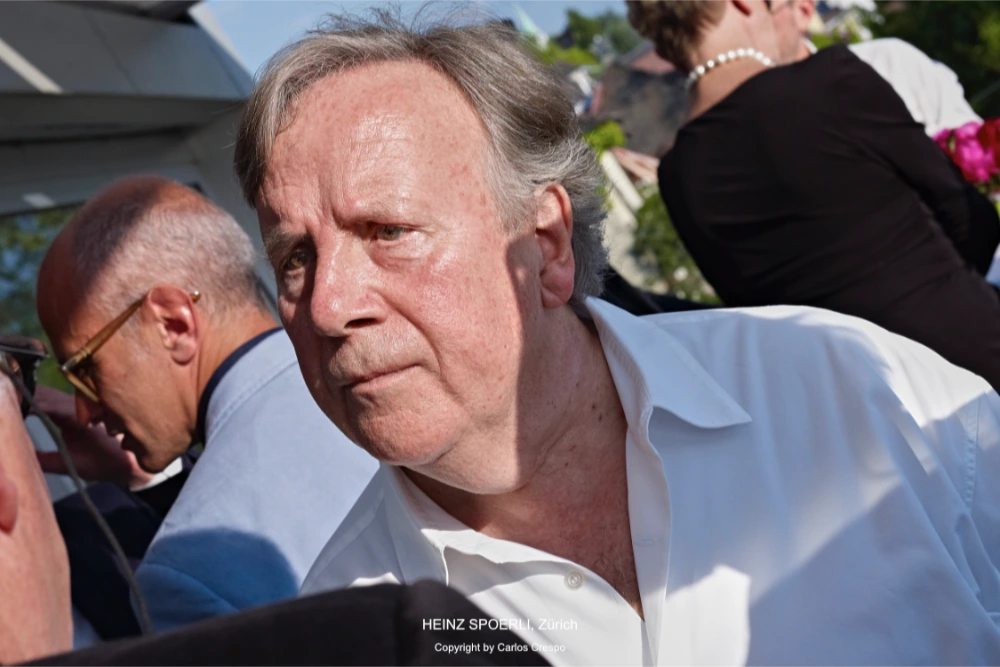 Heinz Spoerli schaut nachdenklich zur Seite.