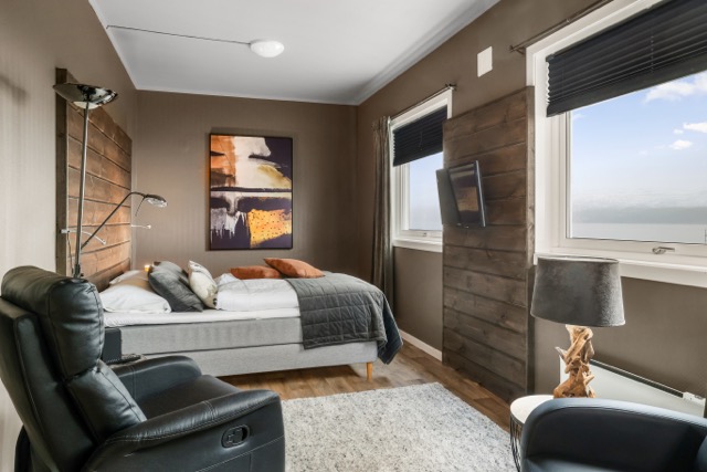Room Img