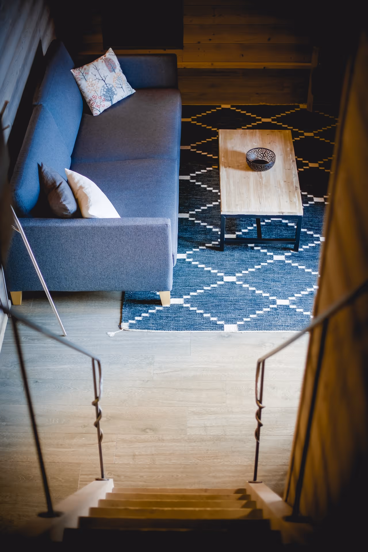 Modern and spacious living area in the Loft Suite at La Cresta, perfect for relaxation.
