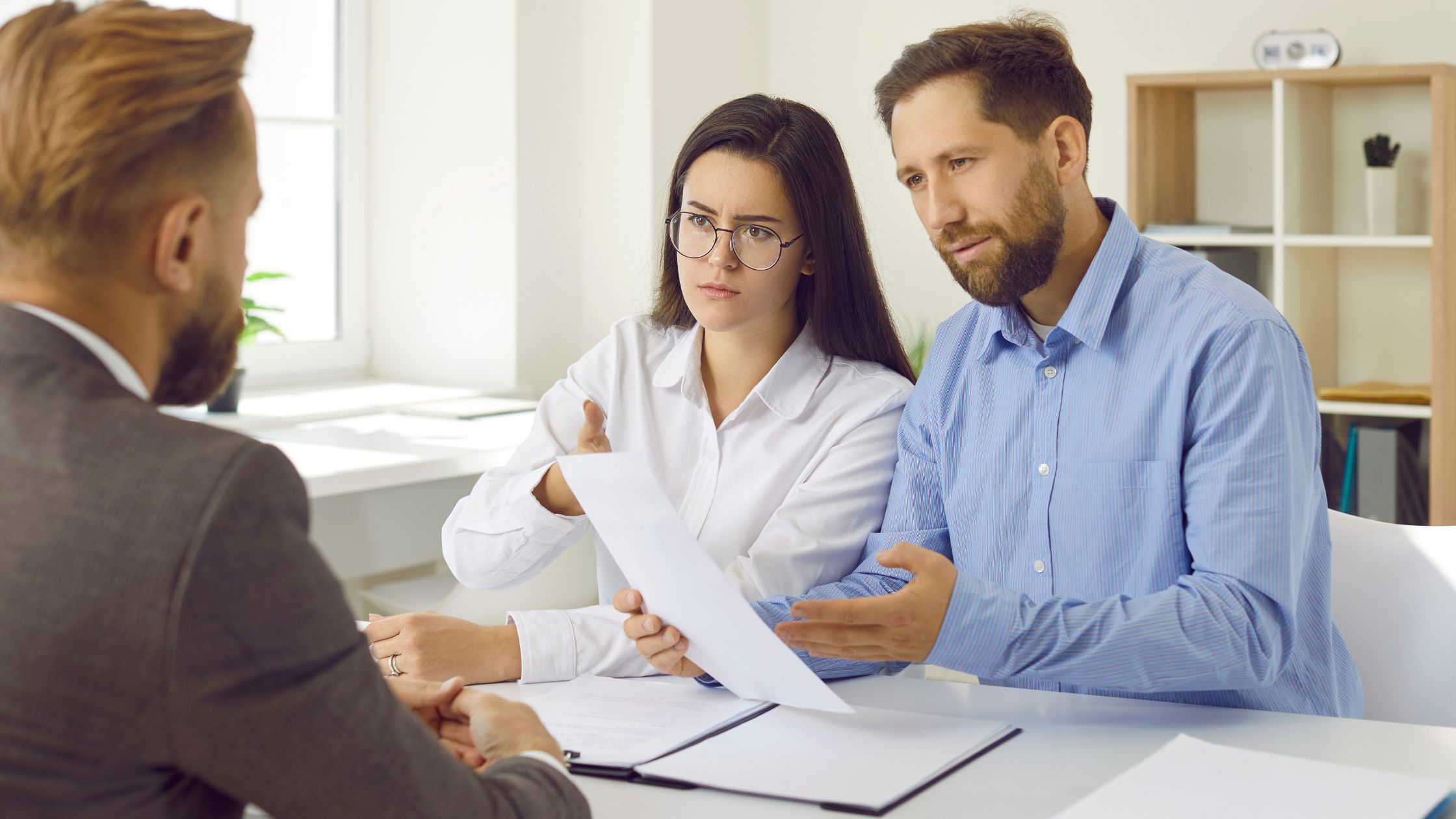 Couple spotting common warning signs of get-rich-quick offers