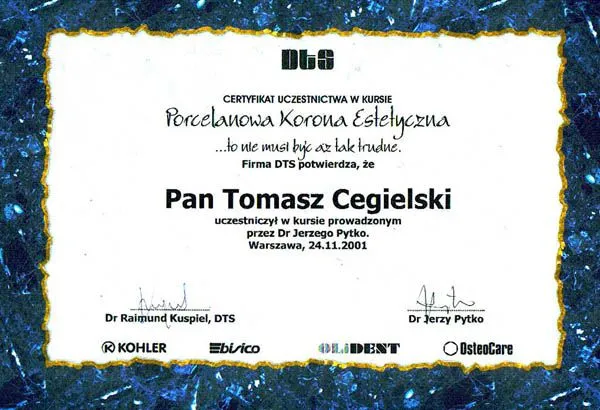 tomasz-cegielski-dts-certificate-porcelain-aesthetic-crown